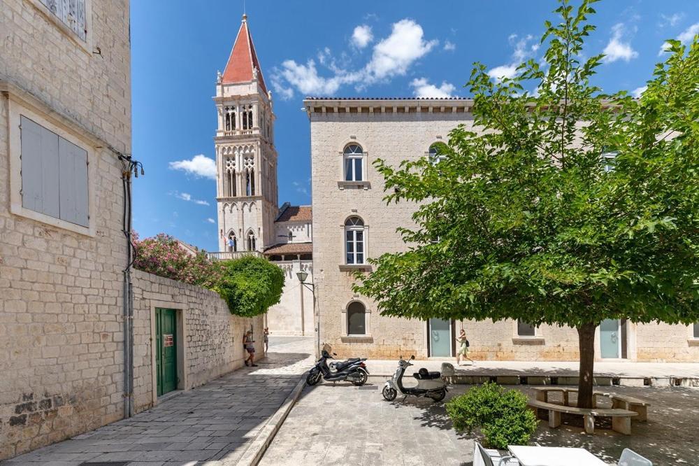Luxury Apartment Aria Trogir Luaran gambar